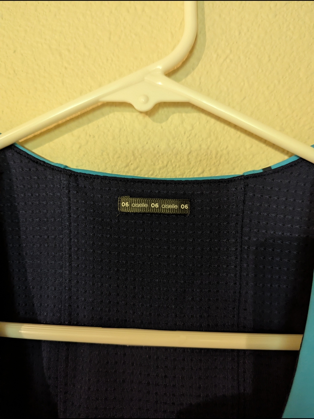Oiselle Flyout Sports Bra Teal With Birds Prints Phone Pocket Size 6 - Picture 2 of 3